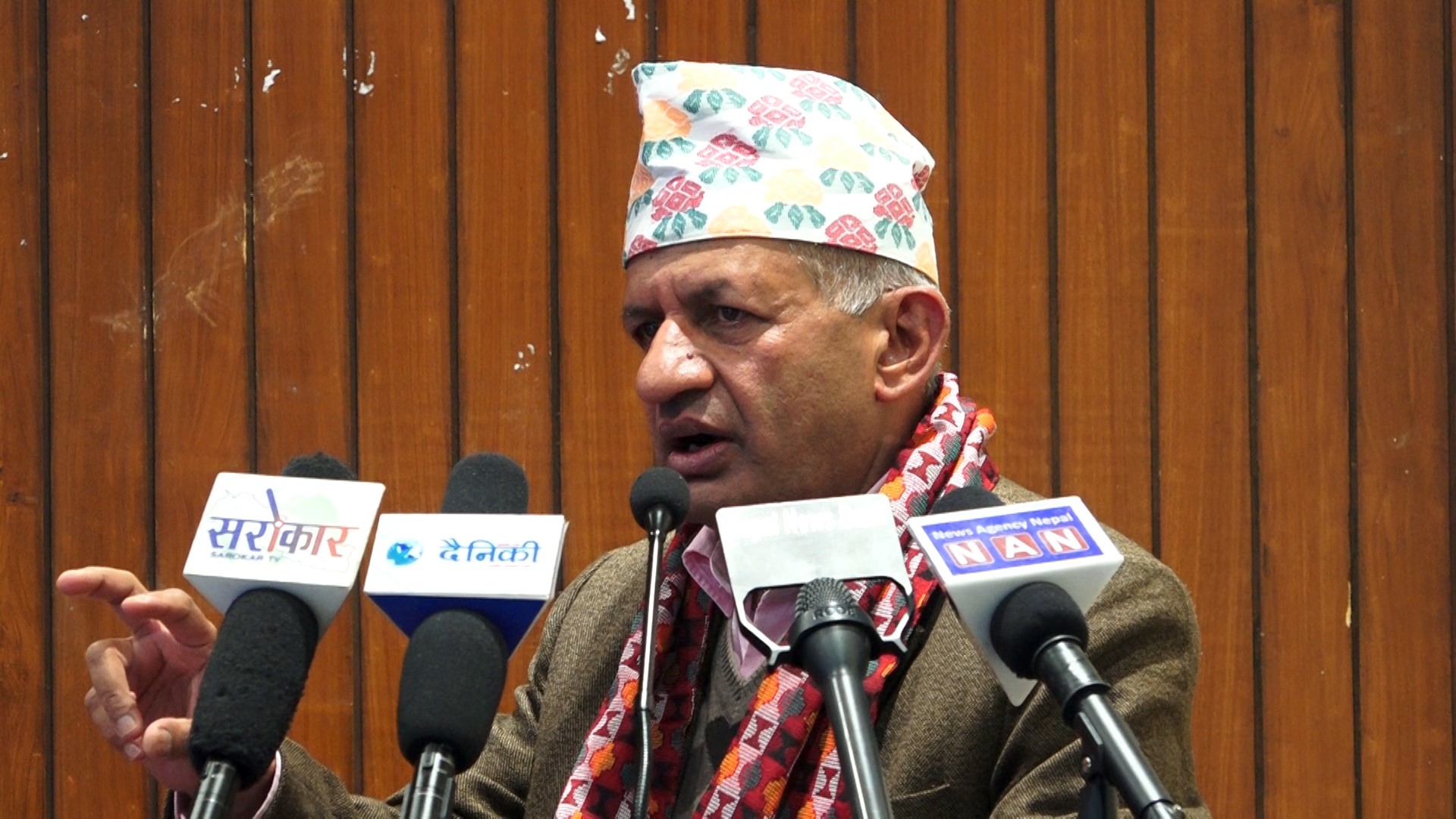 प्रधानमन्त्रीले कानुनविपरीत रामदेवको टीभी उद्घाटन गरे : प्रदीप ज्ञवाली